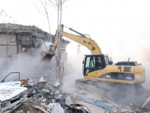 Altındağ’da 4 Bin 34 Metruk Yapı Yıkıldı