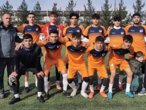 Diyarbakır’da Okullararası Futbol Turnuvasının Şampiyonu Talaytepe Oldu