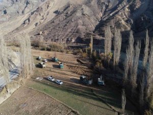 Sular Altında Kalacak Olan İlçede Sadece Evler Değil Toprak Da Tahliye Ediliyor