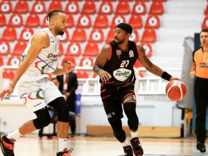 Basketbolda İ̇zmir Derbisi Heyecanı