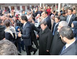 Davutoğlu Ve Meşal Mevlana Müzesini Ziyaret Etti
