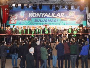 Bakan Kurum Ve Başkan Altay İ̇stanbul’daki Konyalılarla Buluştu
