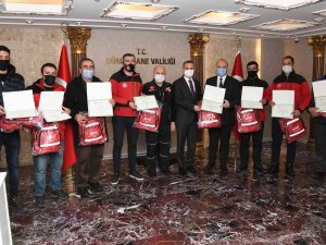 Yangın Kahramanlarına Teşekkür Belgeleri Verildi