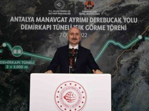 Bakan Karaismailoğlu: “Demirkapı Tüneli’nde Işık Göründü”