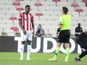 Sivasspor’da Cofie, Ceza Sınırında
