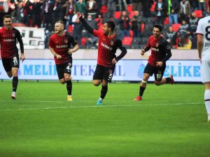 Spor Toto Süper Lig: Gaziantep Fk: 2 - Fatih Karagümrük: 0 (İ̇lk Yarı)