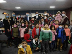 Konteyner Kentteki Çocuklar İçin Yapılan Kütüphane Hizmete Açıldı