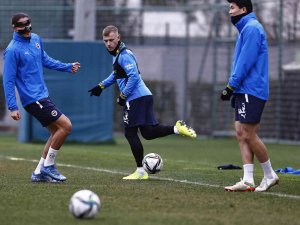 Fenerbahçe, Adana Demirspor Maçının Taktiğini Çalıştı