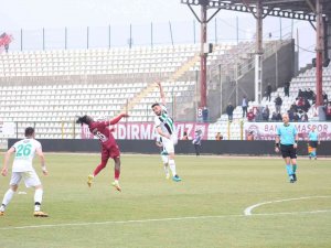 Spor Toto 1. Lig: Bandırmaspor 3 - Denizlispor 0 (İ̇lk Yarı Sonucu)
