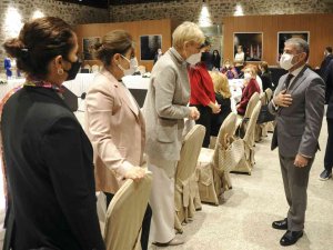Bakan Nebati’nin İş Dünyasının Kadın Temsilcileriyle Bir Araya Geldiği Toplantı Başladı