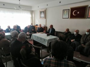 Ekonomist Ender Özerdem: “Petrolün Bu Fiyatlarını Sadece Birkaç Aile Belirliyor”