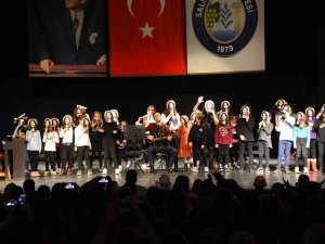 Barış Manço Salihli’de Şarkılarıyla Anıldı