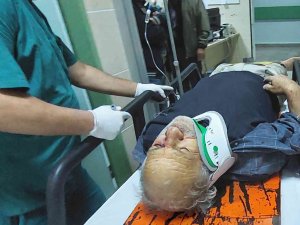 İ̇nşaattan Düşen Yaşlı Adam Ölümden Döndü