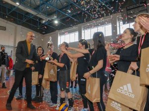 Voleybolda “Van’ın Sultanları” Şampiyon