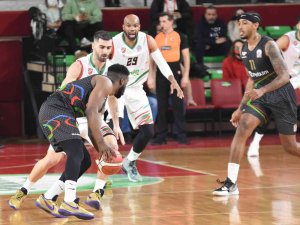 Ing Basketbol Süper Ligi: Pınar Karşıyaka: 91 - Aliağa Petkimspor: 79