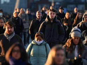 İ̇ngiltere’de Covid-19’a Bağlı Can Kaybı 150 Bini Aştı