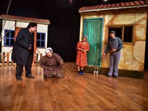 ‘Nalınlar’ Kbt Sahnesinde