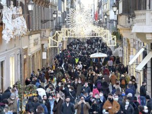 İ̇talya’da Son 24 Saatte 155 Bin 659 Yeni Vaka