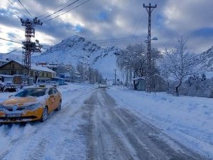 Pülümür’de Okullara Kar Tatili