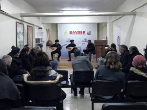 Bayburt’ta Soğuk Kış Günleri Sazlı, Sözlü Anadolu Türküleri Eşliğinde Isınıyor