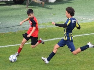 Nilüfer Kupası’nda Şampiyon Özlücespor