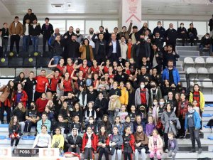 Filede Turgutlu Belediyespor Rüzgarı Esti