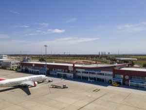Malatya Havalimanı Bir Yılda 651 Bin 388 Yolcu Ağırladı