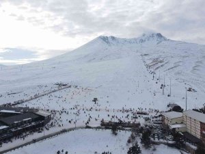 Erciyes Hafta Sonu 30 Bini Aşkın Ziyaretçiyi Ağırladı