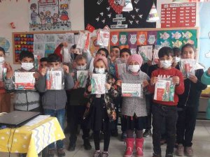 Kahta’daki Öğrencilere, Diş Bakım Seti Dağıtıldı