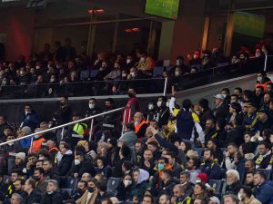 Kadıköy’de ‘Yönetim İ̇stifa’ Sesleri Yükseldi