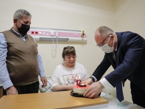 Başkandan Çölyak Hastasına Doğum Günü Sürprizi