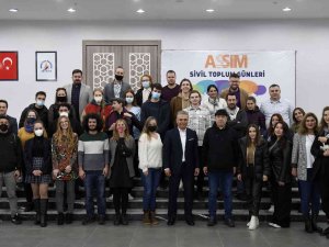 Erasmus Programı İle Antalya’ya Gelen Gençler, Şehrin Temizliğine Dikkat Çekti