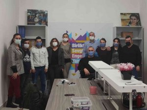 İ̇lk Maaşlarını Aldılar