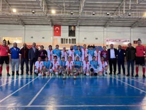 Futsalın Sultanı Reşit Karabacak