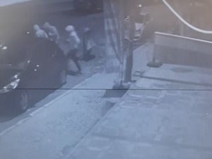 4 İşletmeden 200 Bin Tl Değerindeki Telefon Ve Laptop Çalan Hırsızlar Yakalandı