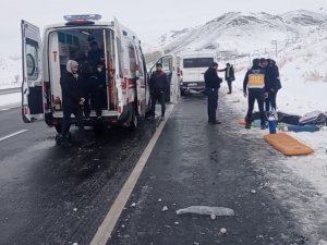 Evde Bakım Hizmeti Alan Kadını Hastaneye Götüren Ambulans Şarampole Yuvarlandı: 1 Ölü, 4 Yaralı