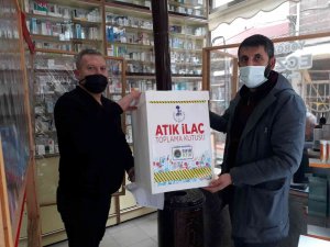 Akşehir Belediyesinden Atık İlaç Toplama Kutuları