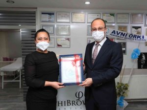 Başkan Örki 2022 Yılının İlk Ruhsatını Verdi