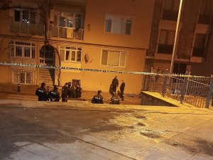 Yaşlı Adam Kaldırımda Ölü Bulundu