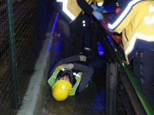 Otomobil Bakım Yapan İşçilerin Arasına Daldı: 6 Yaralı