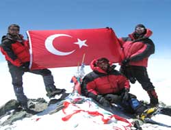 Lenin dağına tırmandılar