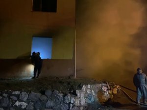 Adana’da Çıkan Yangında Ev Kullanılmaz Hale Geldi
