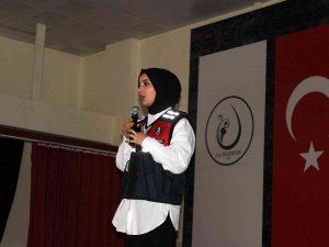 Çal’da ’En İ̇yi Narkotik Polisi: Anne’ Projesi Tanıtıldı