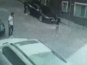 İ̇stanbul’da Afrikalı Genci Gasp İddiası: Darp Edip 3 Bin Dolarlık Kolyesini Aldılar