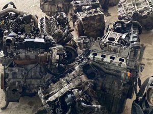 Ceyhan’da 34 Çıkma Otomobil Motoru Ele Geçirildi