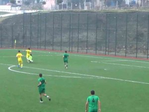 Kırılan Kaburgası Akciğerine Batan Kaleci Sezonu Kapattı