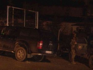 Başkent’te Polis Aracını Çalıp, Bir Polisi Levyeyle Yaralayan Şahıs Yakalandı
