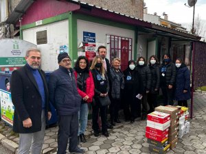 ‘Kardeşim Üşümesin’ Projesi Kapsamında 300 Çocuğa Bot Yardımı Yapıldı