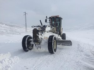 Iğdır’da 4 Köy Yolu Ulaşıma Kapandı