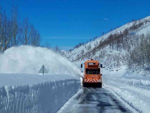 Tunceli’de 154 Köy Yolu Ulaşıma Kapandı, Bir İlçede Eğitime Ara Verildi